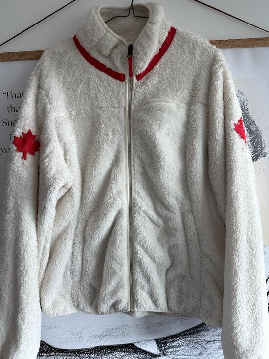Avalanche Jackets & Blazers - Canada Fleece - Size Large - Zip up Jacket by Avalanche